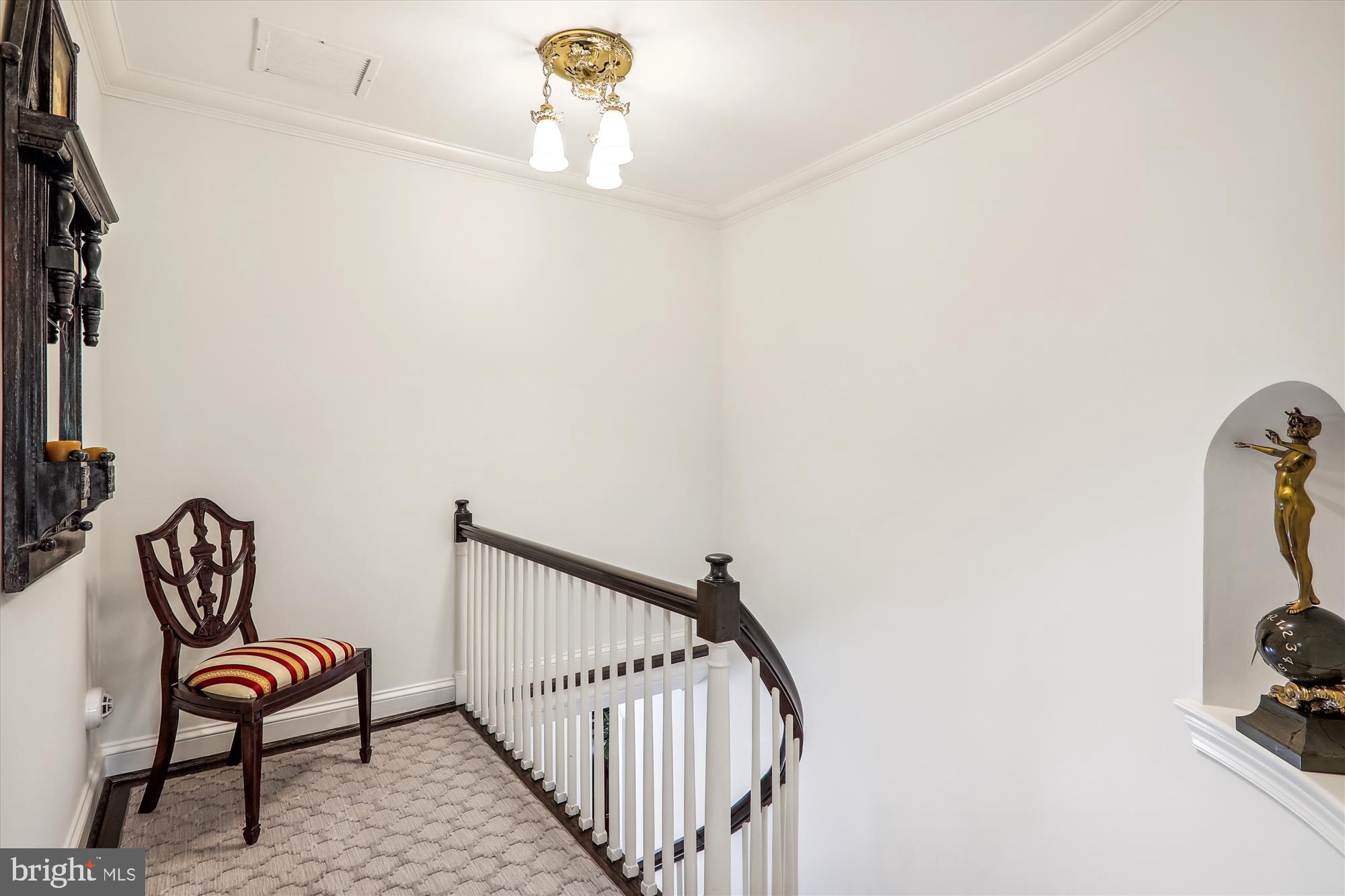 2721 Daniel Road Chevy Chase, MD 20815 - Photo 47 of 110 Upper Level Hall