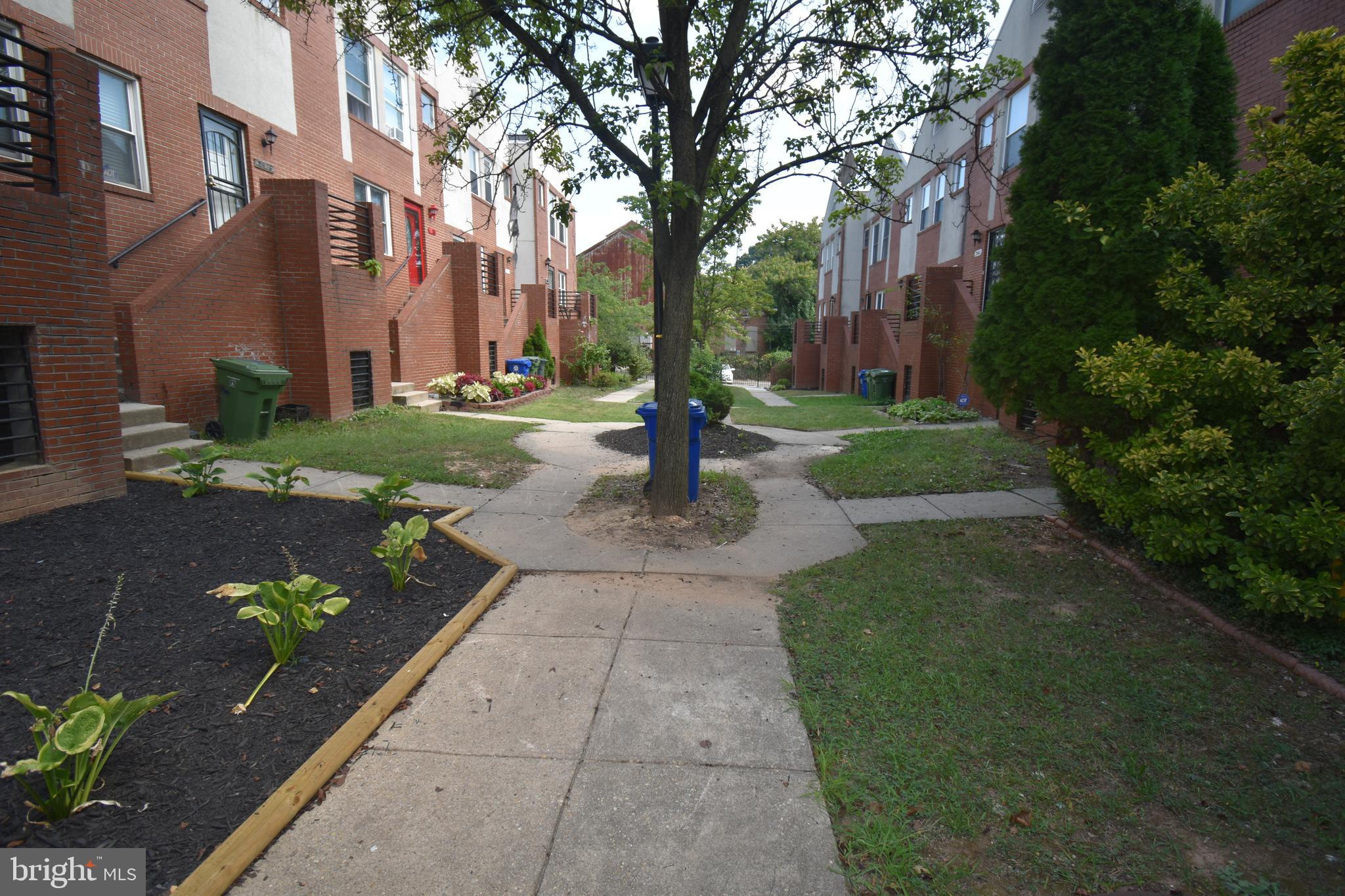 2565 Francis Street Baltimore, MD 21217 - Photo 3 of 3
