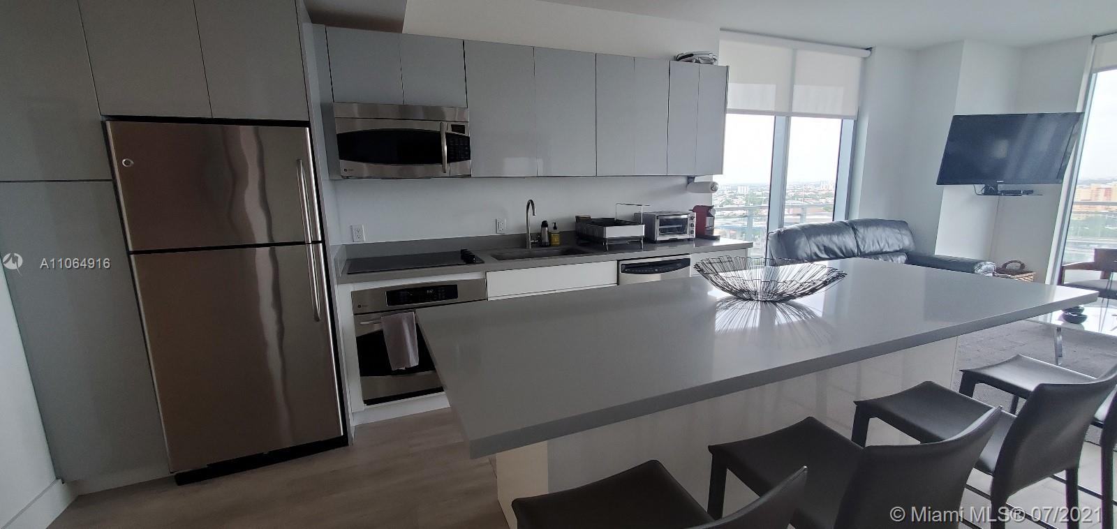 90 Southwest 3rd Street, Unit 2012 Miami, FL 33130 - Photo 3 of 22 Gallery Image 3