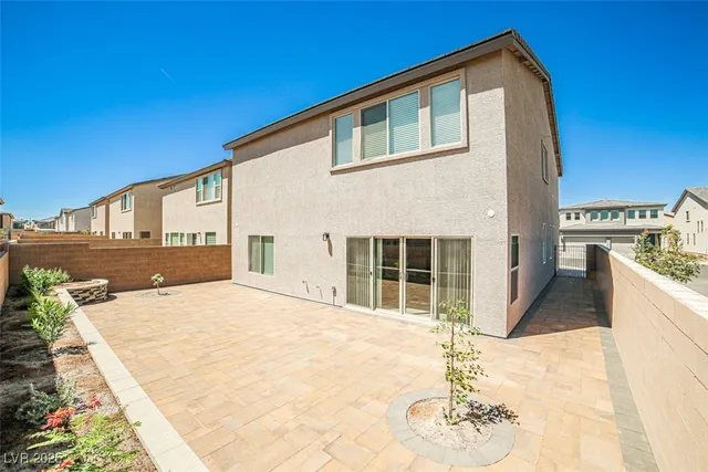 $2,650 | 7412 Legacy Pt Street, Las Vegas, NV 89113