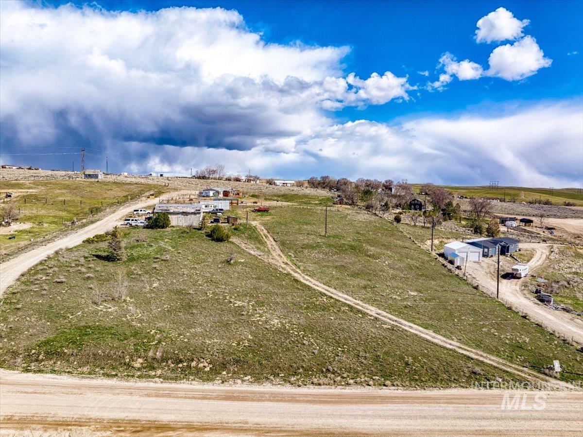 590 Pearl Road Caldwell, ID 83607 - Photo 2 of 19