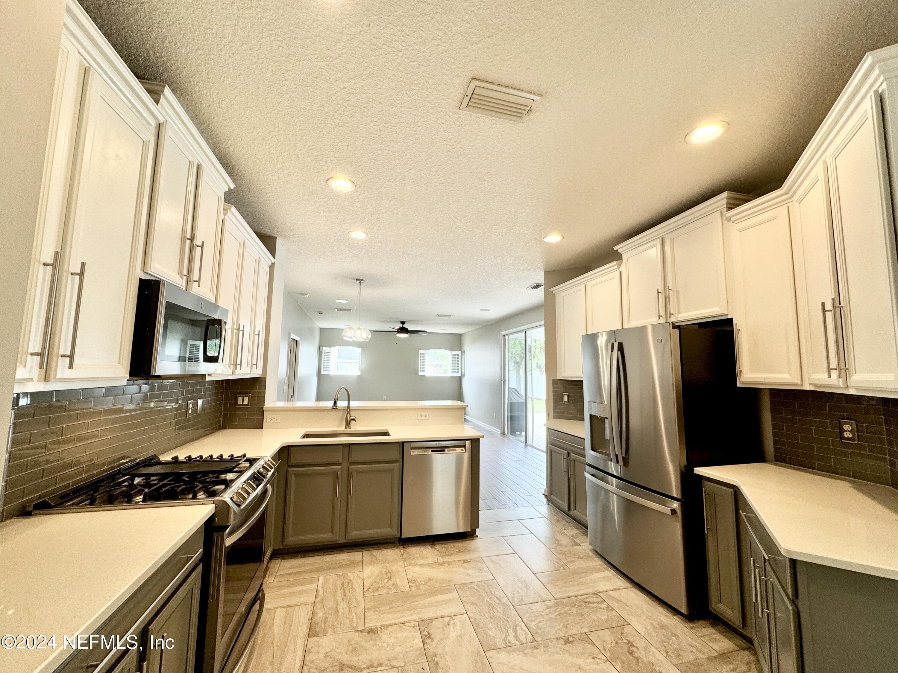 6056 Wakulla Springs Road Jacksonville, FL 32258 - Photo 8 of 53 20240622_125500932_0.0
