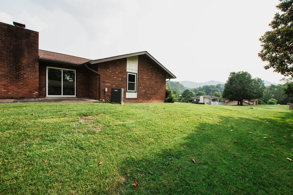 302 Pine Mountain Road Pigeon Forge, TN 37863 - Photo 26 of 40
