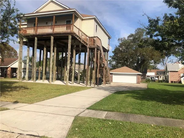 $249,900 | 112 West Park Boulevard, Braithwaite, LA 70040