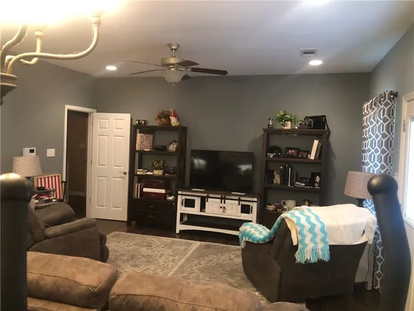 $249,900 | 112 West Park Boulevard, Braithwaite, LA 70040