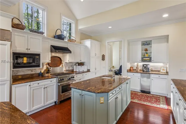 $1,250,000 | 21 Bayley Road, Bluffton, SC 29910