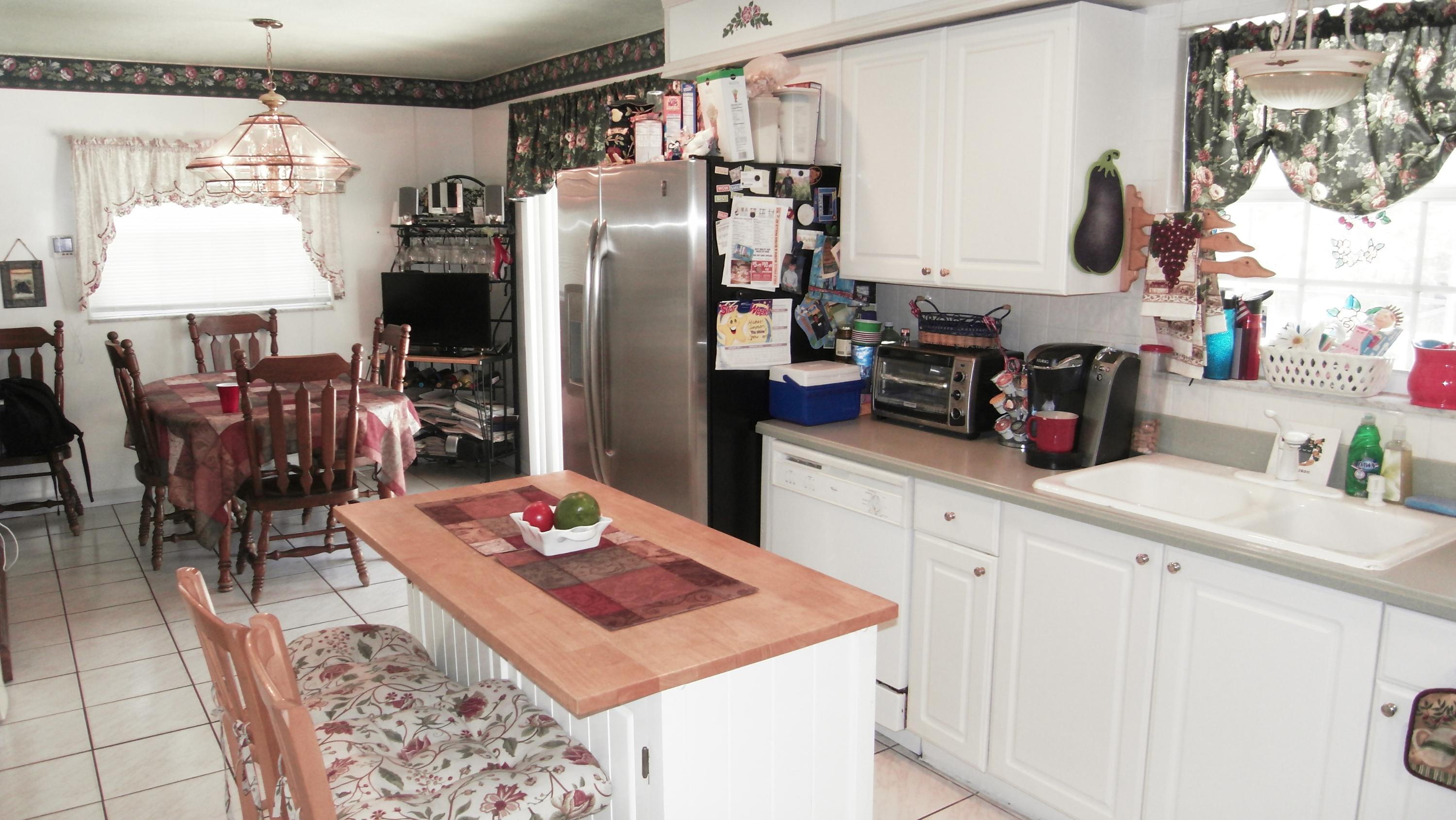 11094 Mustang Street Boca Raton, FL 33428 - Photo 29 of 56 Kitchen