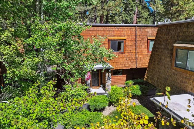 $1,325,000 | 120 Country Club Drive, Unit 37, Incline Village, NV 89451