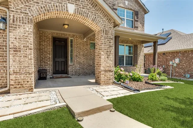 $649,999 | 2404 Marshbrook Drive, McKinney, TX 75071