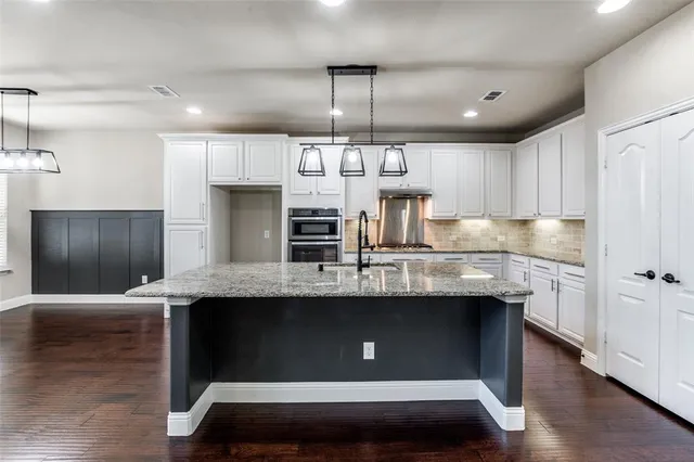 $649,999 | 2404 Marshbrook Drive, McKinney, TX 75071