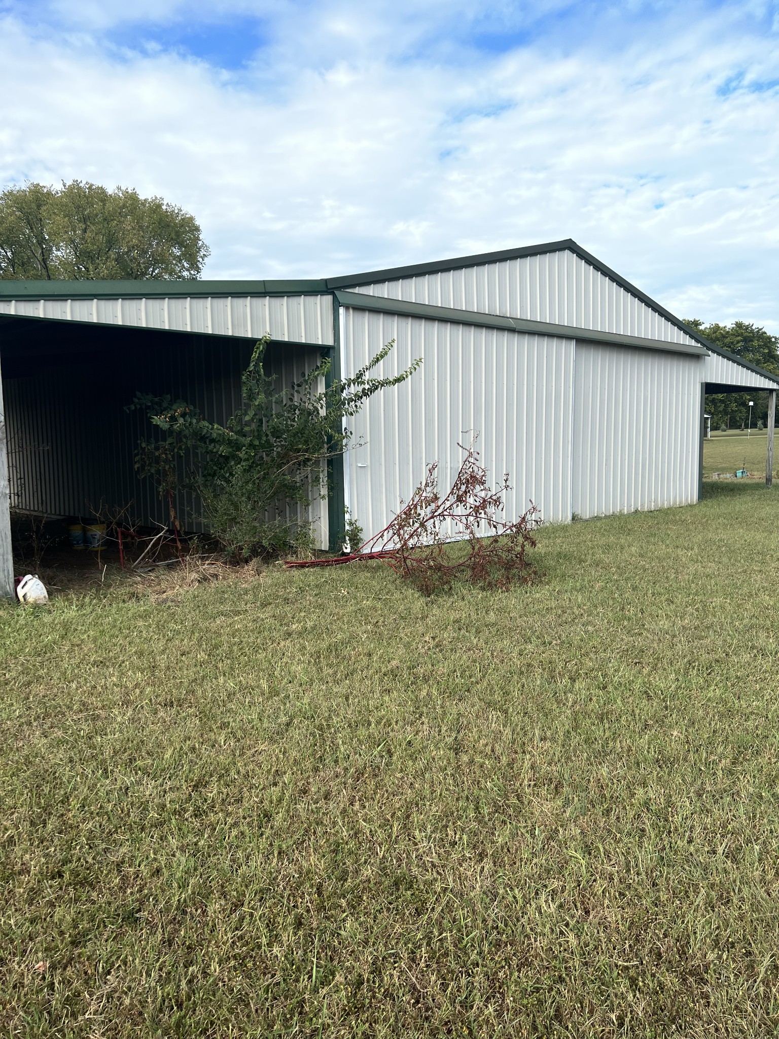 5588 Lebanon Road Lebanon, TN 37087 - Photo 40 of 43 a view of a backyard