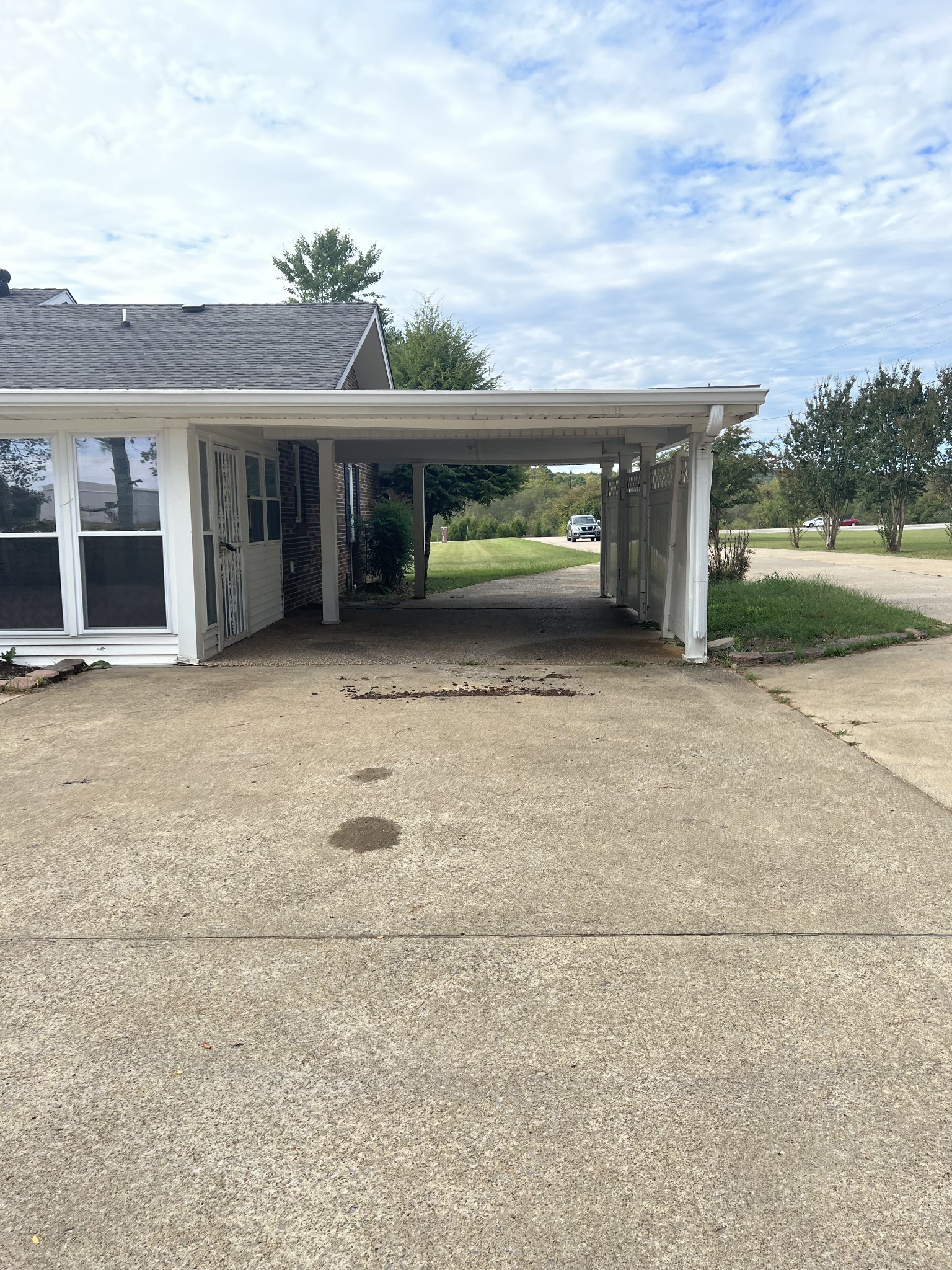 5588 Lebanon Road Lebanon, TN 37087 - Photo 42 of 43 a front view of house with yard
