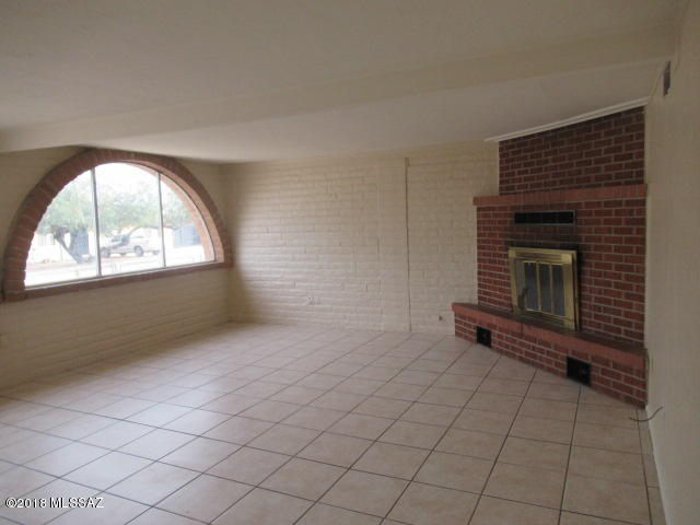 2551 West Capistrano Road Tucson, AZ 85746 - Photo 5 of 12