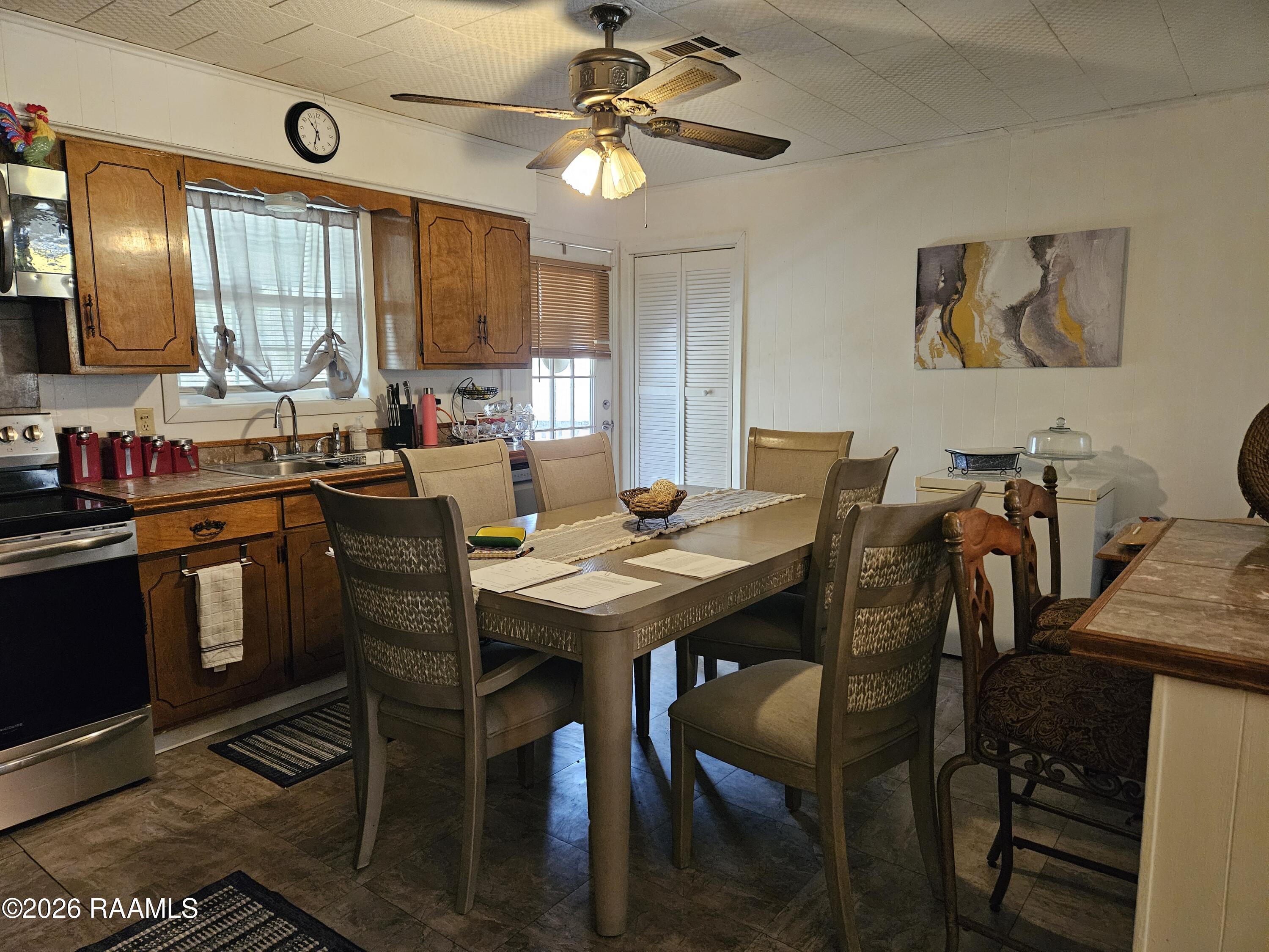 611 Halsey Street Eunice, LA 70535 - Photo 3 of 8 611 kit