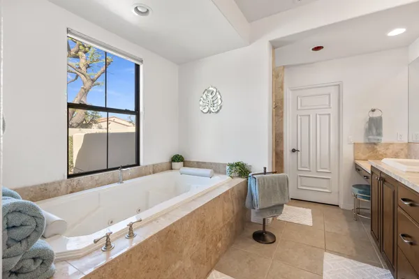 $1,249,000 | 80663 Via Tranquila, La Quinta, CA 92253