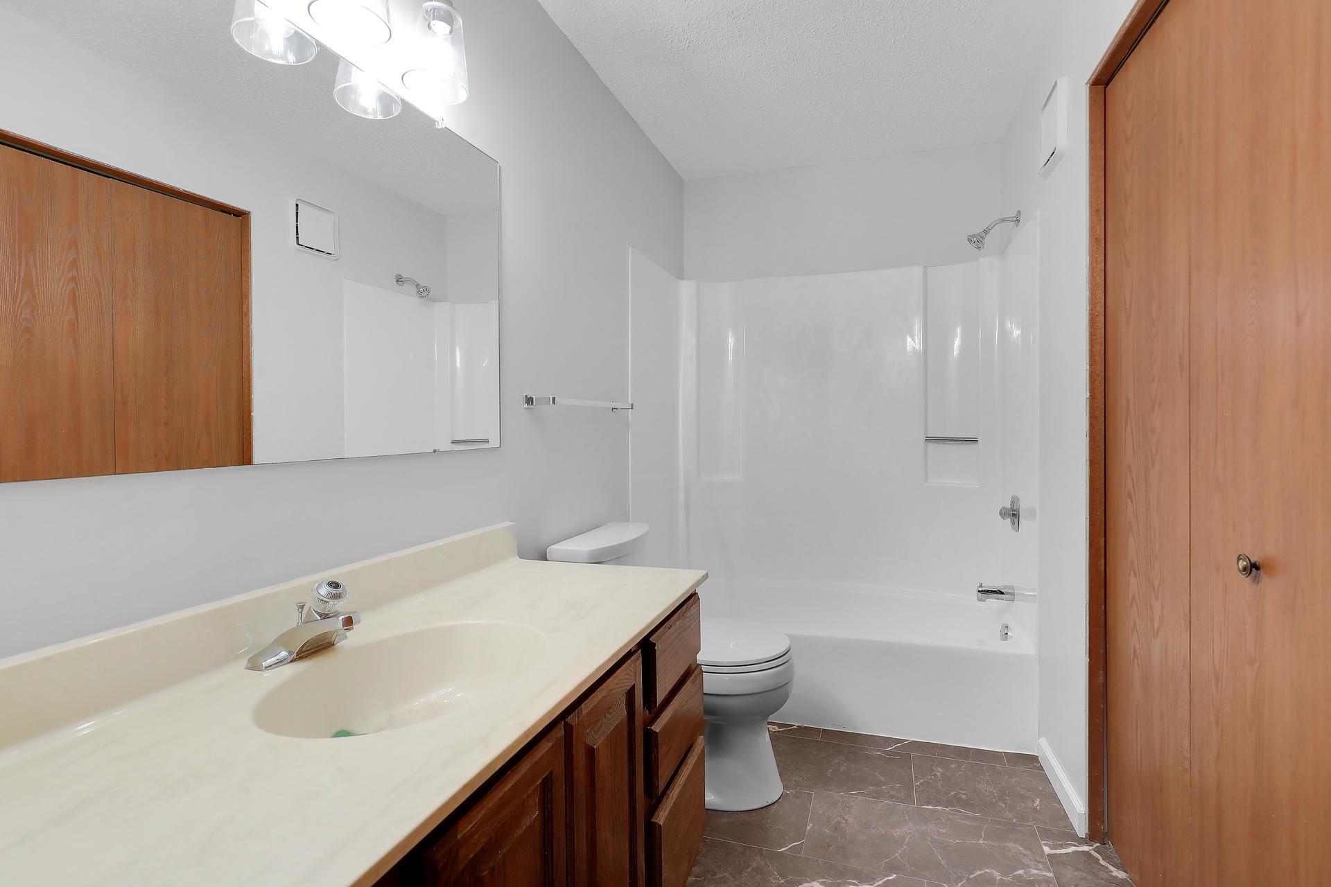 10441 Greenbrier Road, Unit 222 Minnetonka, MN 55305 - Photo 14 of 21
