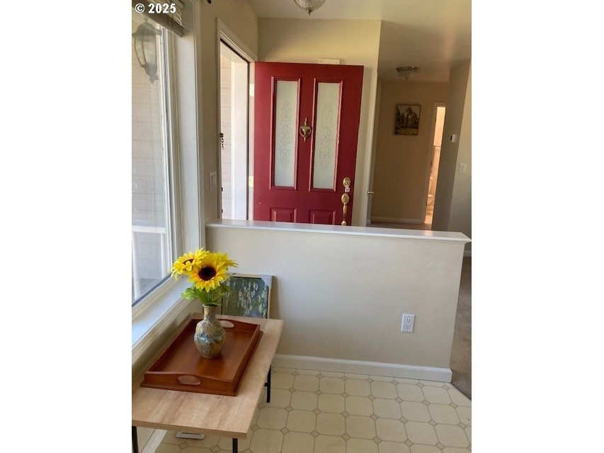 3202 Northeast Riverside Avenue Pendleton, OR 97801 - Photo 2 of 22 a room with window and wall