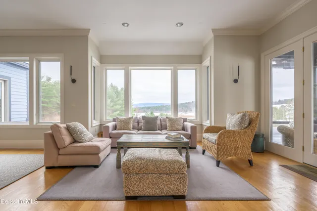 $4,250,000 | 58 Round Hill Road, Great Barrington, MA 01230