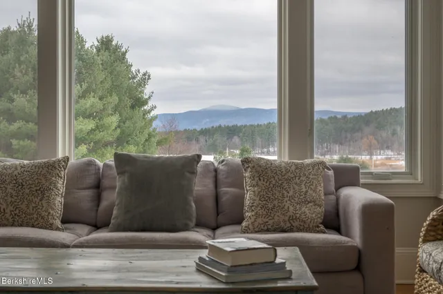 $4,250,000 | 58 Round Hill Road, Great Barrington, MA 01230