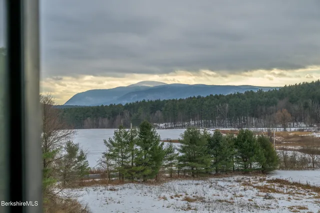 $4,250,000 | 58 Round Hill Road, Great Barrington, MA 01230