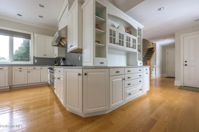 $4,250,000 | 58 Round Hill Road, Great Barrington, MA 01230