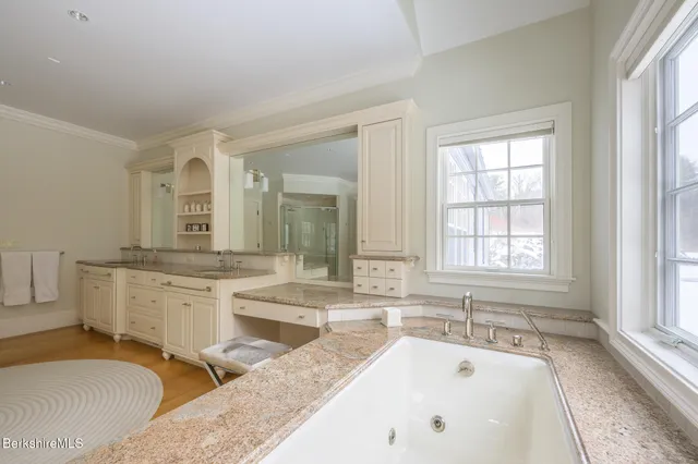 $4,250,000 | 58 Round Hill Road, Great Barrington, MA 01230