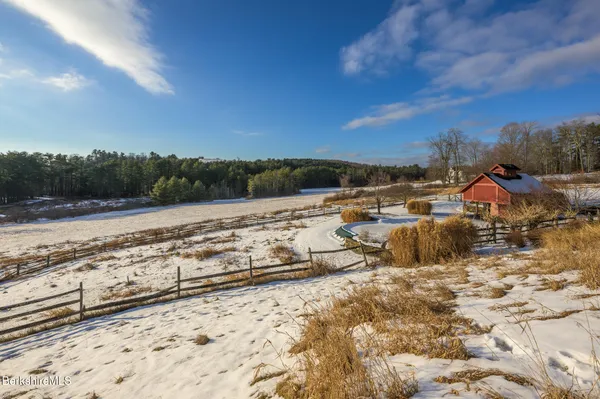 $4,250,000 | 58 Round Hill Road, Great Barrington, MA 01230
