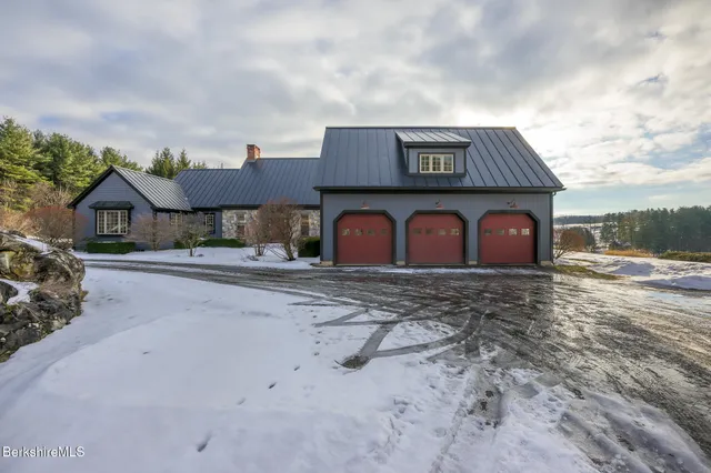$4,250,000 | 58 Round Hill Road, Great Barrington, MA 01230