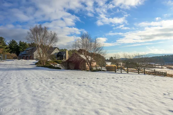 $4,250,000 | 58 Round Hill Road, Great Barrington, MA 01230
