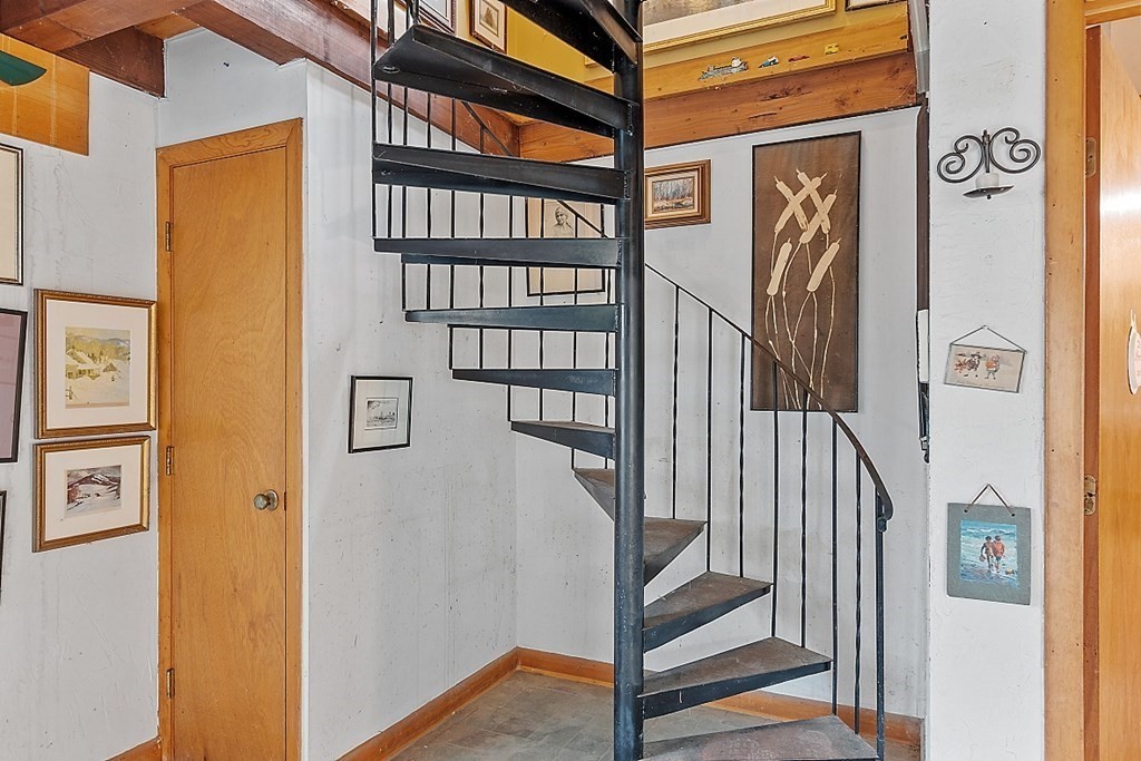 2 Glenmere Road Rockport, MA 01966 - Photo 4 of 22