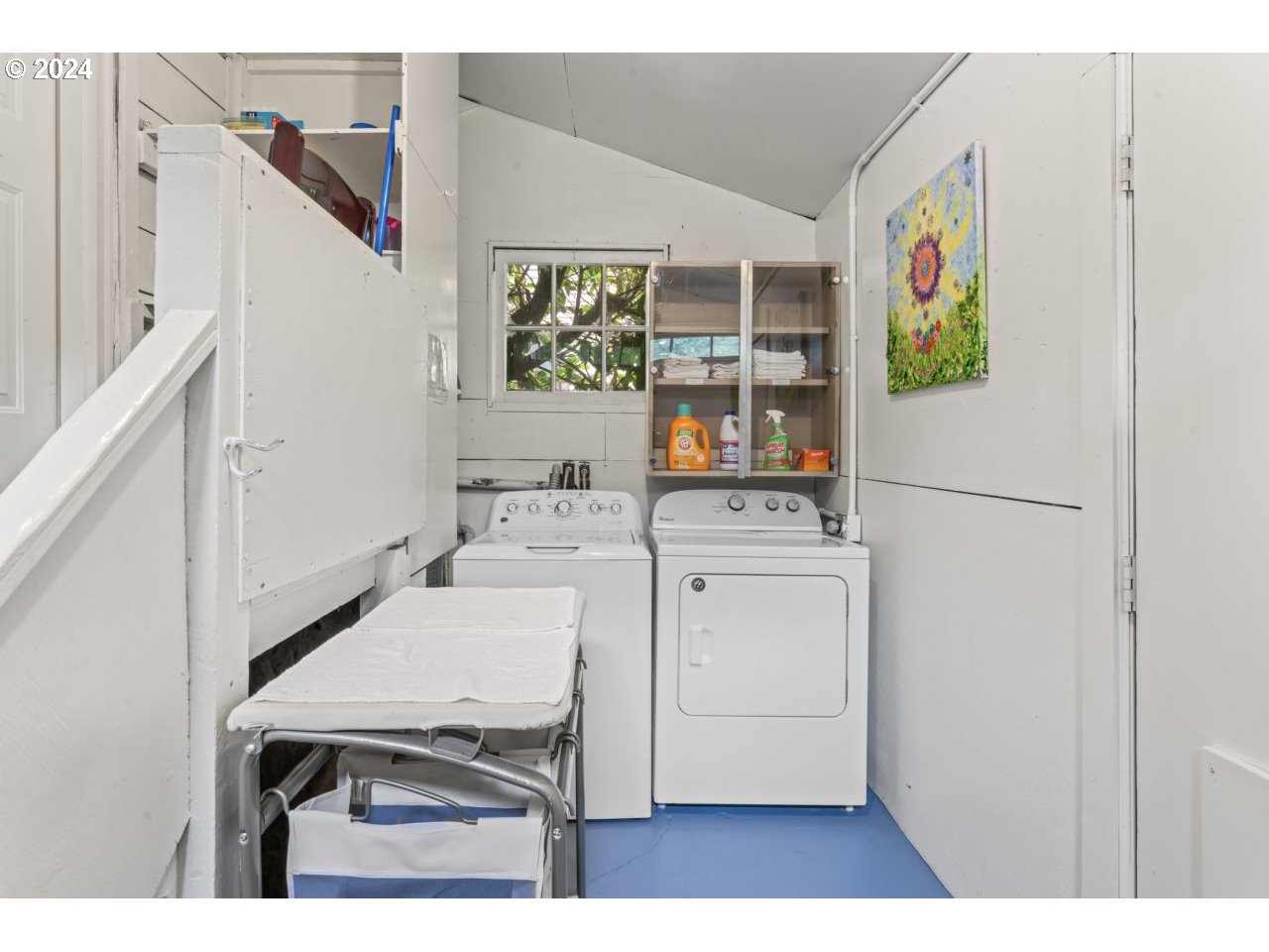 1040 Jefferson Street Eugene, OR 97402 - Photo 23 of 36 a room with storage and utility