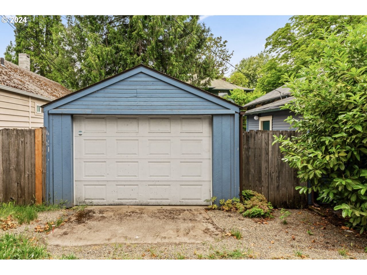 1040 Jefferson Street Eugene, OR 97402 - Photo 30 of 36 a small space with a wooden fence
