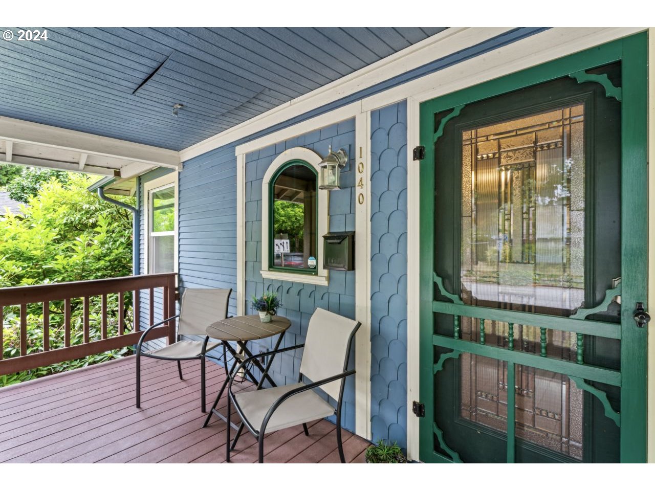 1040 Jefferson Street Eugene, OR 97402 - Photo 33 of 36 a view of a chairs and table in the balcony