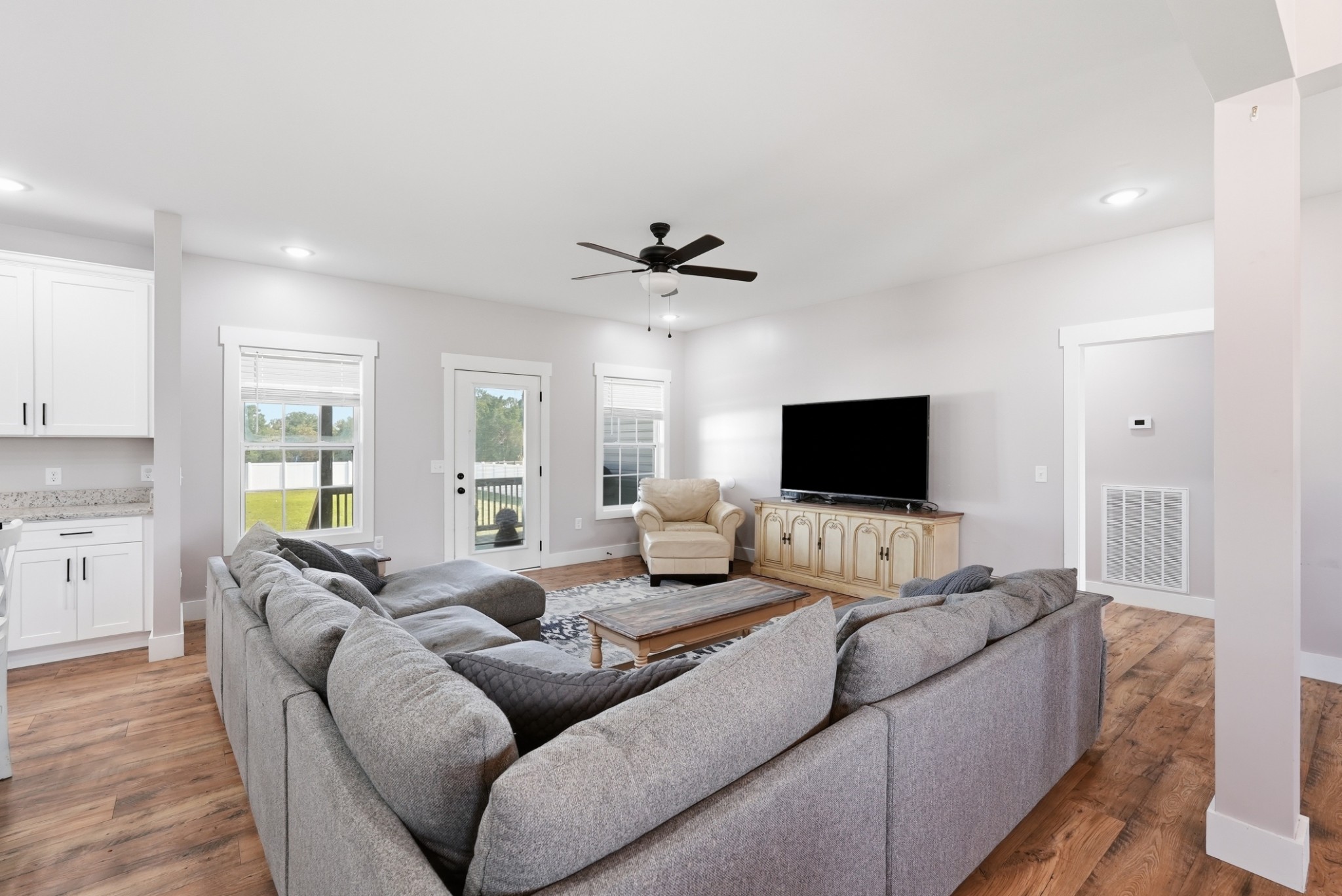 662 Clog Valley Road Sparta, TN 38583 - Photo 6 of 30 Gallery Image 6