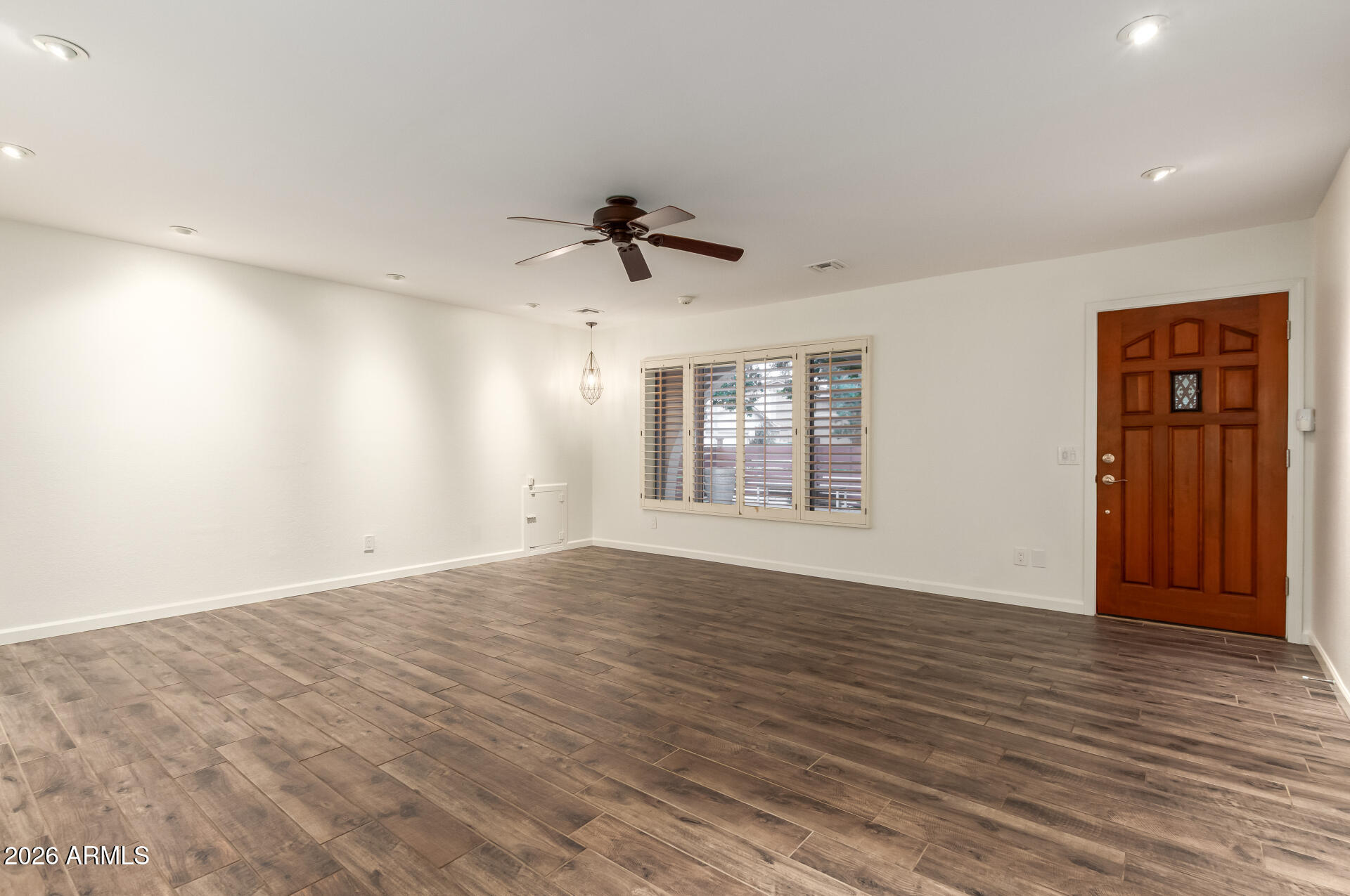 5502 South Jolly Roger Road Tempe, AZ 85283 - Photo 13 of 38 09-Jolly Roger