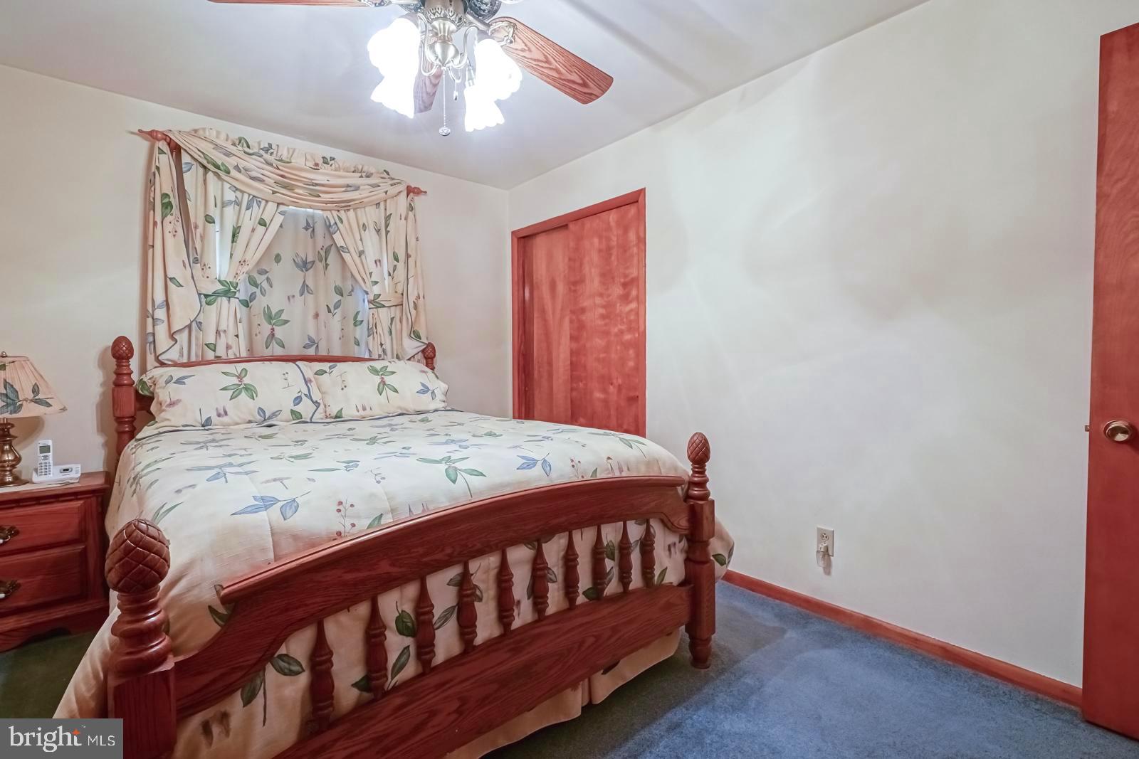 10 Eaton Road Pennsville, NJ 08070 - Photo 11 of 31 Ceiling Fan in Master Bedroom