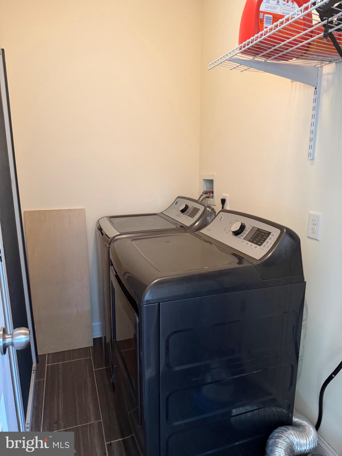 7804 Large Street Philadelphia, PA 19152 - Photo 29 of 42 a utility room with dryer and washer
