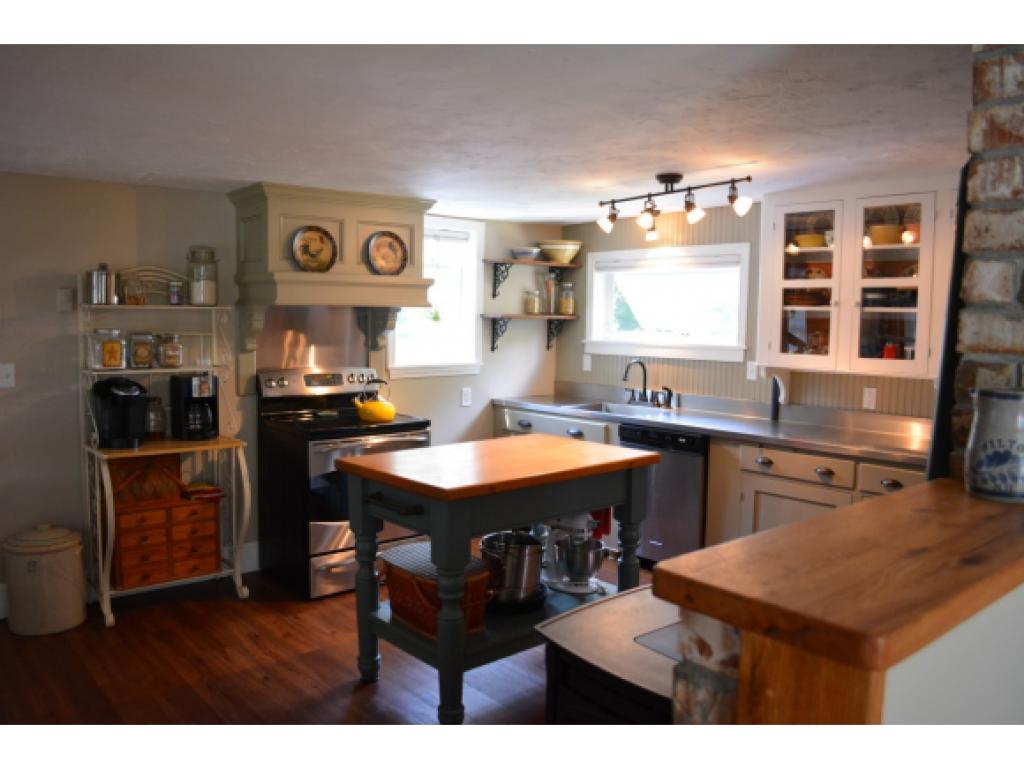 35 Forest Road Wilton, NH 03086 - Photo 6 of 27