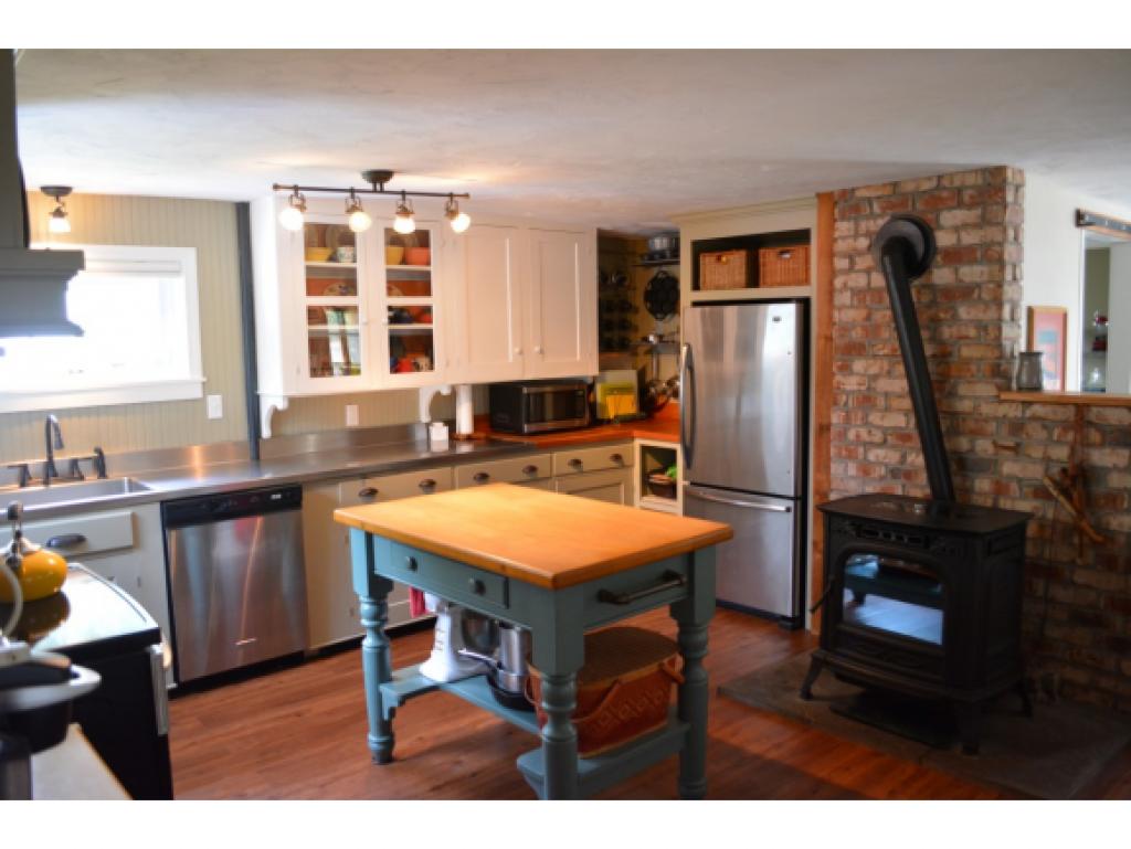 35 Forest Road Wilton, NH 03086 - Photo 7 of 27
