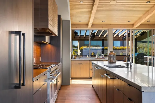 $5,800,000 | 1122 West Cliff Drive, Santa Cruz, CA 95060