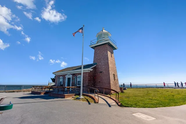 $5,800,000 | 1122 West Cliff Drive, Santa Cruz, CA 95060