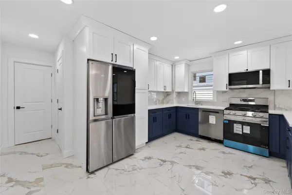 $779,999 | 172-09 140th Avenue | Rochdale