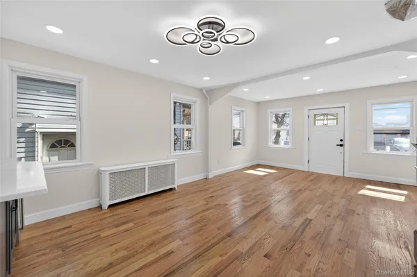 $779,999 | 172-09 140th Avenue | Rochdale