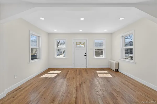 $779,999 | 172-09 140th Avenue | Rochdale