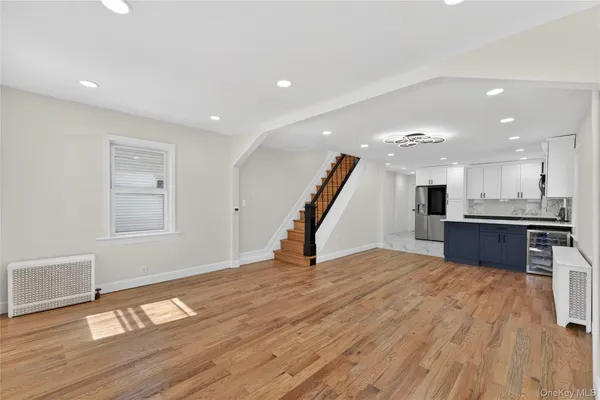 $779,999 | 172-09 140th Avenue | Rochdale