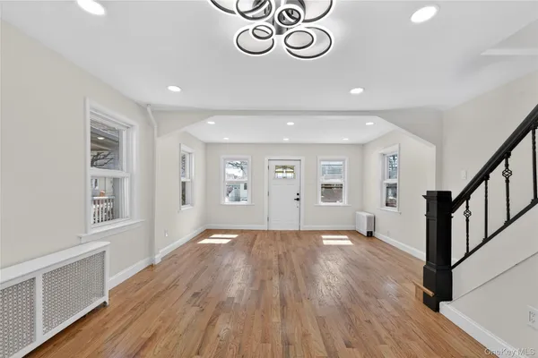 $779,999 | 172-09 140th Avenue | Rochdale