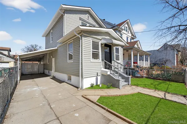 $779,999 | 172-09 140th Avenue | Rochdale