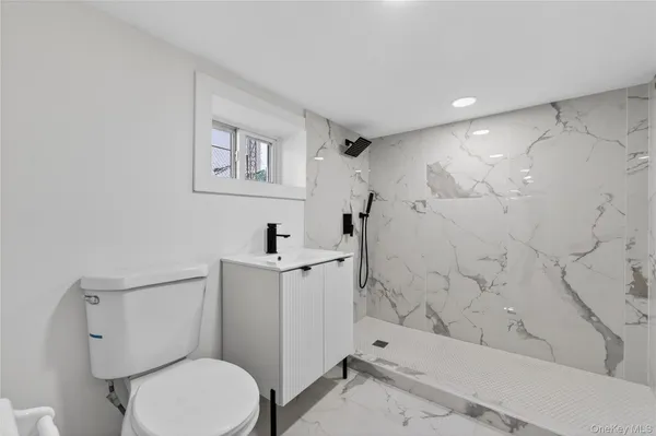 $779,999 | 172-09 140th Avenue | Rochdale