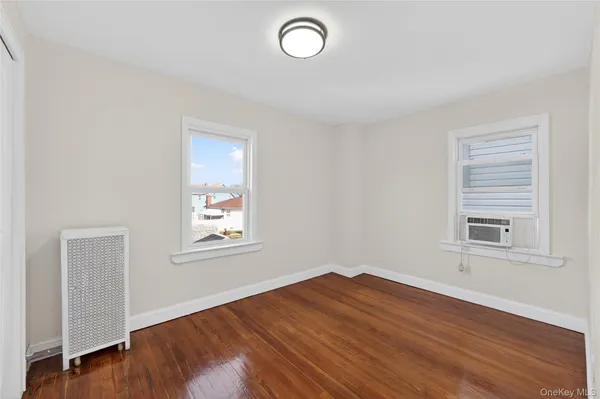 $779,999 | 172-09 140th Avenue | Rochdale