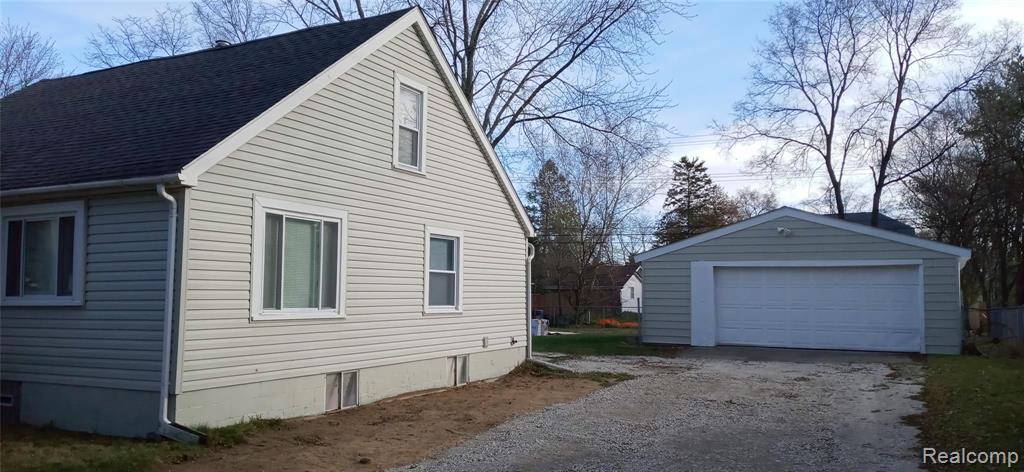 2673 Melvin Avenue Rochester Hills, MI 48307 - Photo 21 of 25